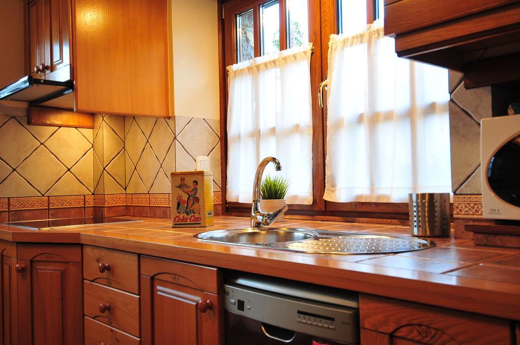 Apartamentos El Llugaron Miravalles Ngoại thất bức ảnh
